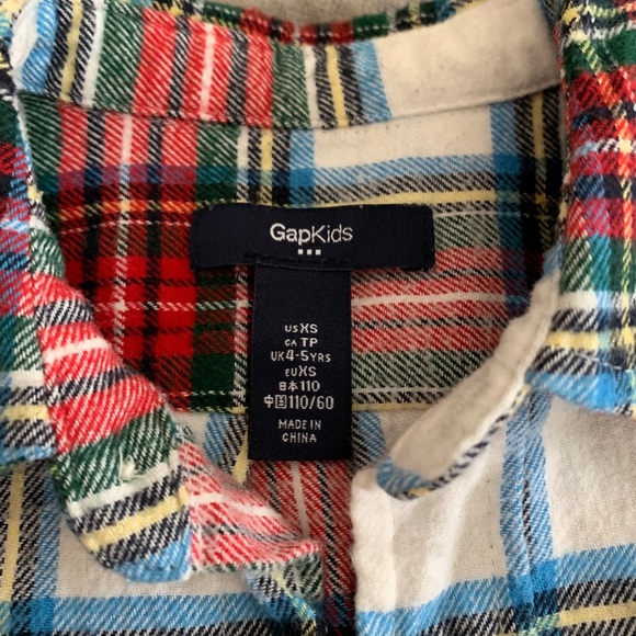 Boy’s Gap Long sleeve Plaid Button down shirt - Picture 4 of 4